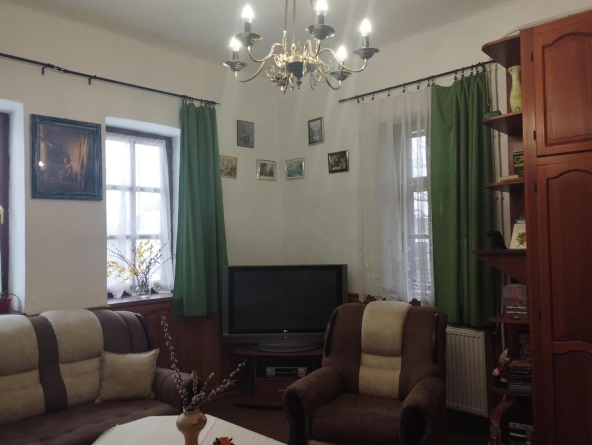 Erzsebet Vendeghaz Es Apartman Хайдусобосло Экстерьер фото