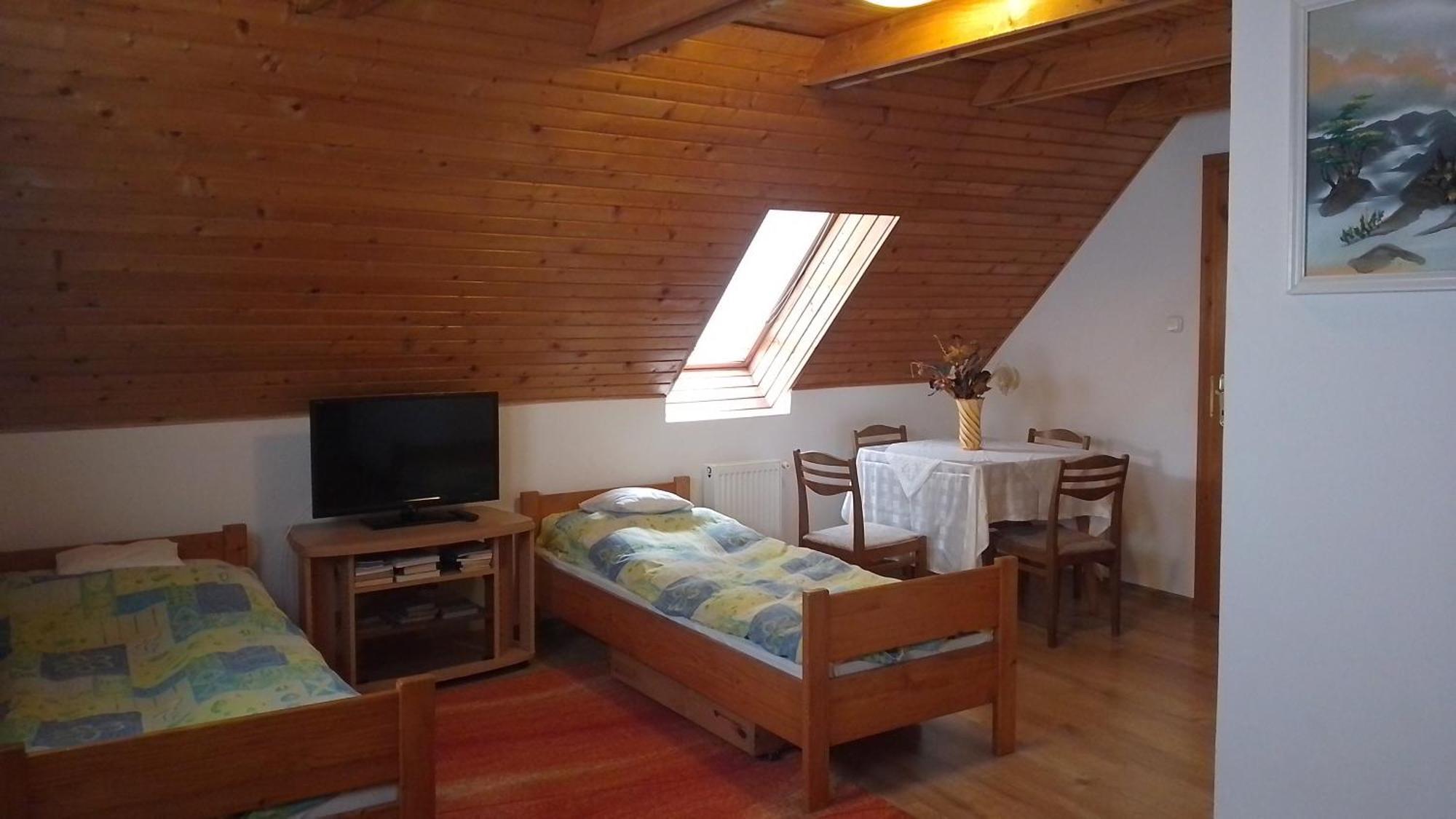 Erzsebet Vendeghaz Es Apartman Хайдусобосло Экстерьер фото